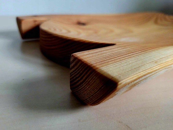 Drevené servírovacie korýtko DEKODESKI 40 × 18 cm s úchytmi
