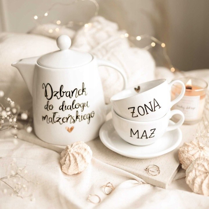 Porcelánová darčeková súprava Nadzwyczajnie s džbánom a 2 šálkami