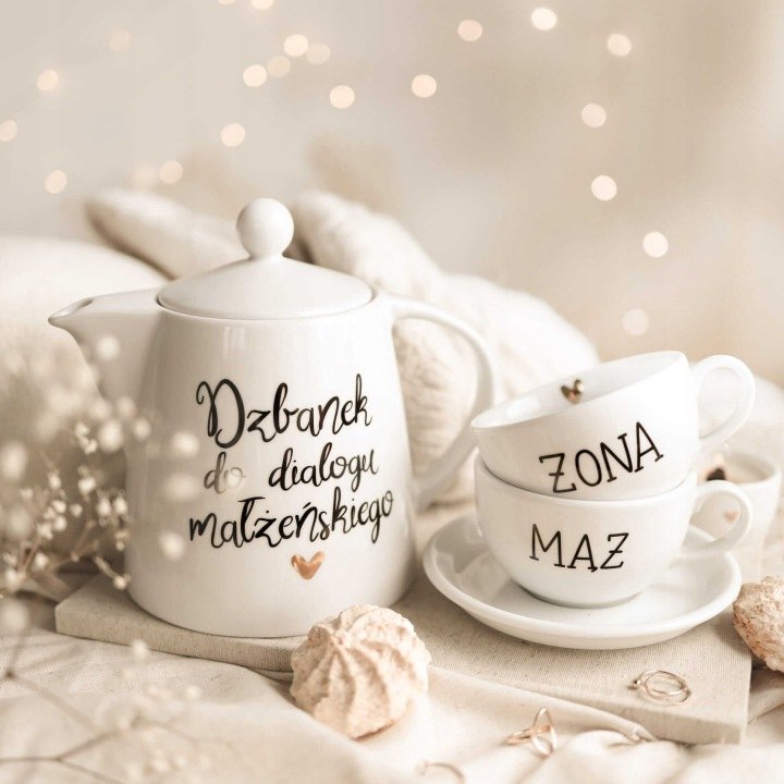 Porcelánová darčeková súprava Nadzwyczajnie s džbánom a 2 šálkami