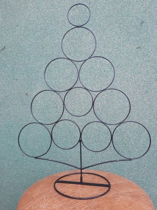 Čierny kovový dekoratívny stromček 61 cm
