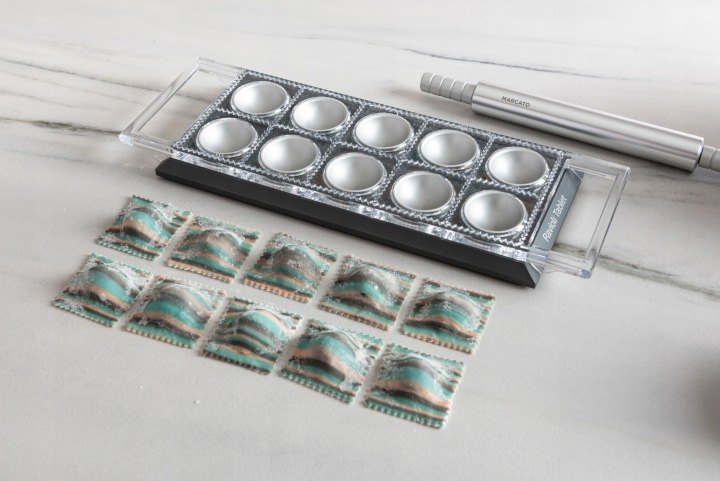 Marcato Ravioli Tablet forma na 10 ravioli 5 × 5 cm, sivá