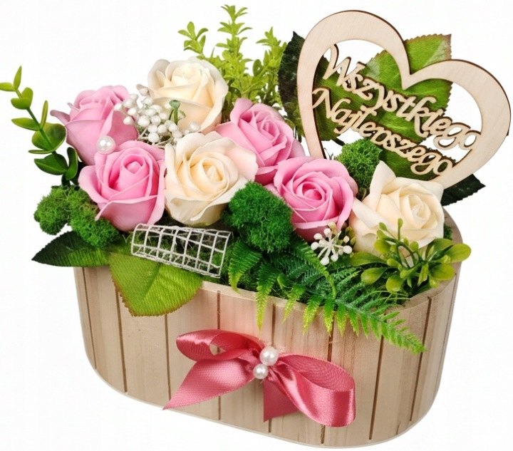 Flower box so 7 mydlovými ružami a srdcom