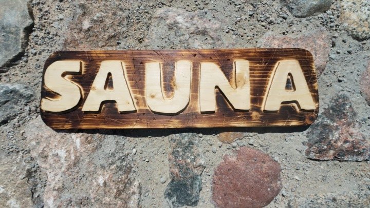 Drevená tabuľka SAUNA na dvere, výška 14,5 cm