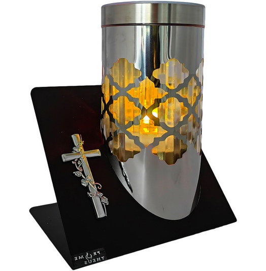 Moderný solárny lampáš z vysoko kvalitnej ocele