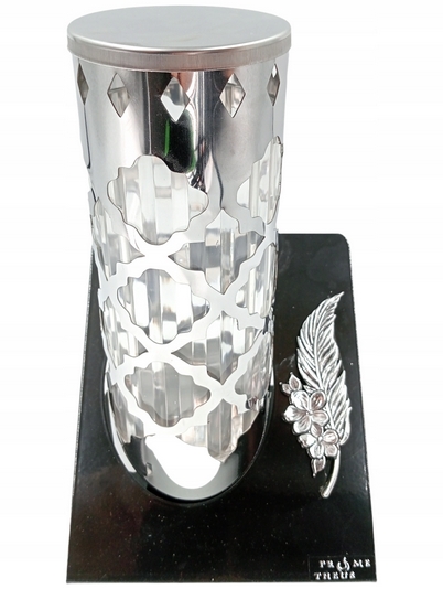 Elegantný kovový smútočný lampion s perom na hroby