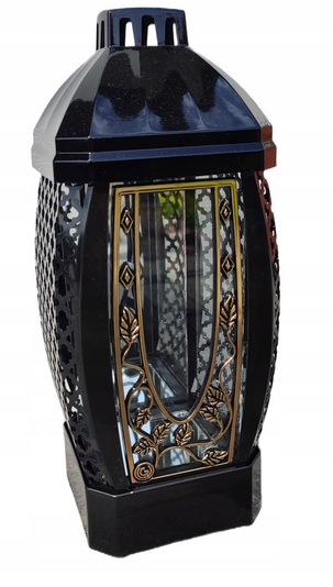 Sklenný svietnik so zlatou ozdobou - elegantný a odolný