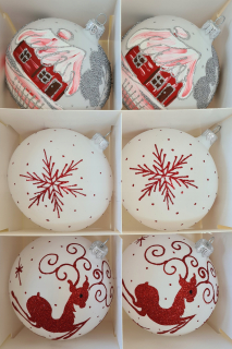 Vianočné ozdoby - Ručne maľovaný sklenený vianočný stromček BAUBLES 10 cm.