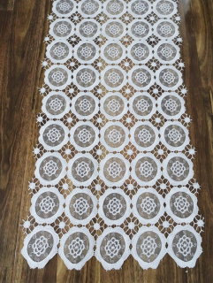 Behun na stol - Biely behúň 150 x 50 cm