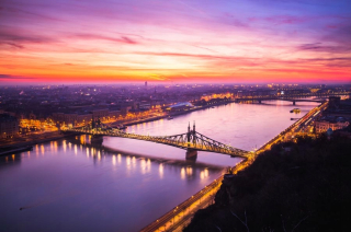 Budapeest plagát ráno na dunajskej krajine v rámci 100 x 140 cm