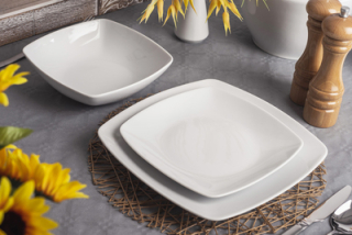 Porcelán, servis - Večera Poľské porcelánky "Ćmielów" a "Chodzież" SA Akcent 18 ks.