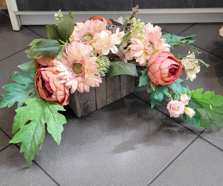 Veniec, kvety ikebana na hrob - Drevená hrob dekorácie Case Premium