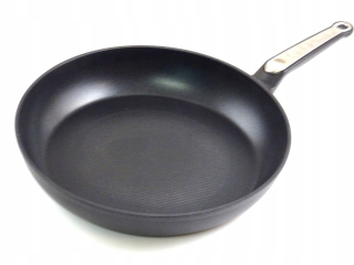 Panvica - Veľký teflónovú panvicu indukcie 24 cm. 0873