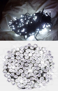 Vonkajšie vianočné osvetlenie - Vianočný strom lampa 300 LED studená B. + iskra Flash