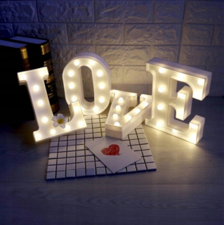 Listy LED LED 3D biele nápisy 22 cm