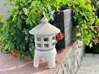 Lampáš, svietník - Pagoda japonská lampa, lampáš, postavou 206.019