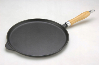 Panvica - Palety liatinových palacinky s drevenou rukou