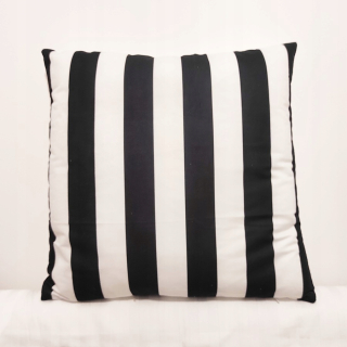 Vankúš - Dekoratívne vankúš 45x45 cm biele a biele pruhy #