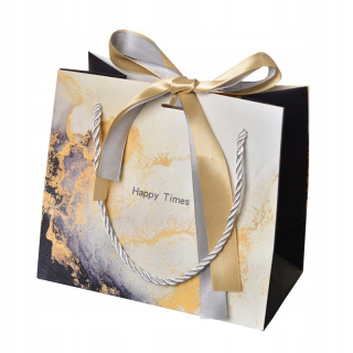 DEKORATÍVNA, DARČEKOVÁ TAŠKA 18 x 16 x 10 cm OPO11CZ