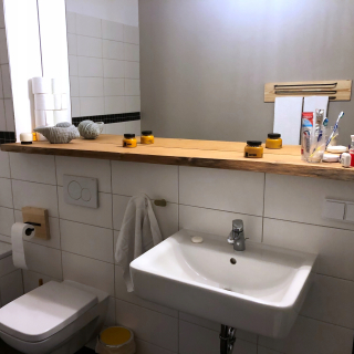 Kúpeľňa ako horné dubové zrkadlo [remeslo]