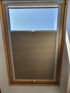 Roleta na strešné okno - Strešná roleta 123 cm x 62