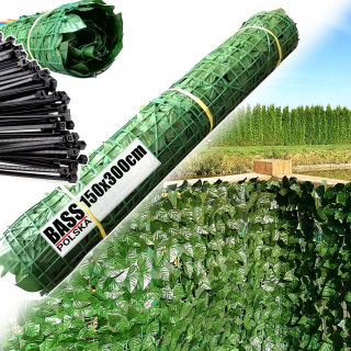 Umelý brečtan hedge rastlín na balkón stenu