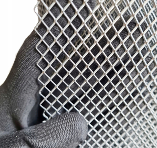 Galvanická hlodavca Gron Mesh 10x7mm na meter 1 m²