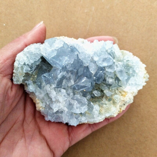 Štýl A08 285G 100% prírodný Celestine Stone Vu