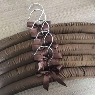 Vešiak - Štýl č. 16! 38 cm Atin Polded hodvábny vešiak