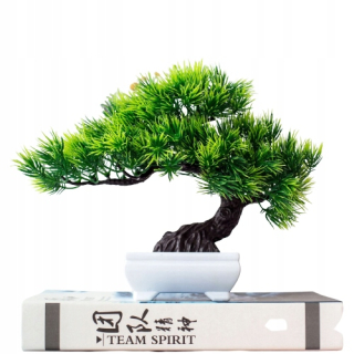 Zelený umelý bonsai strom v kvetináči