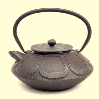 Čajník, kanvica na čaj - Tea liatinová kanvica 0,8 L