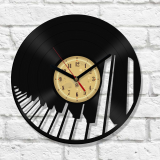 Hodiny - Nástenné hodiny z vinylovej platne klavíra
