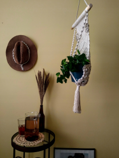Stojan na kvety - Boho posteľ - bohato pletené
