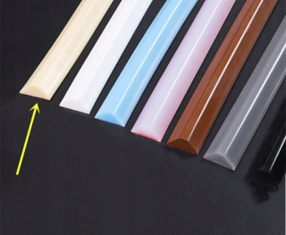 Štýl v krémovej farbe 400 cm samovelí páska